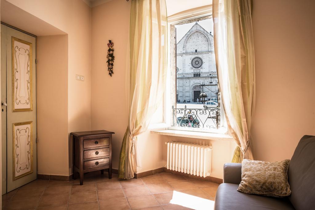 Apartment Assisi Cattedrale Pokoj fotografie